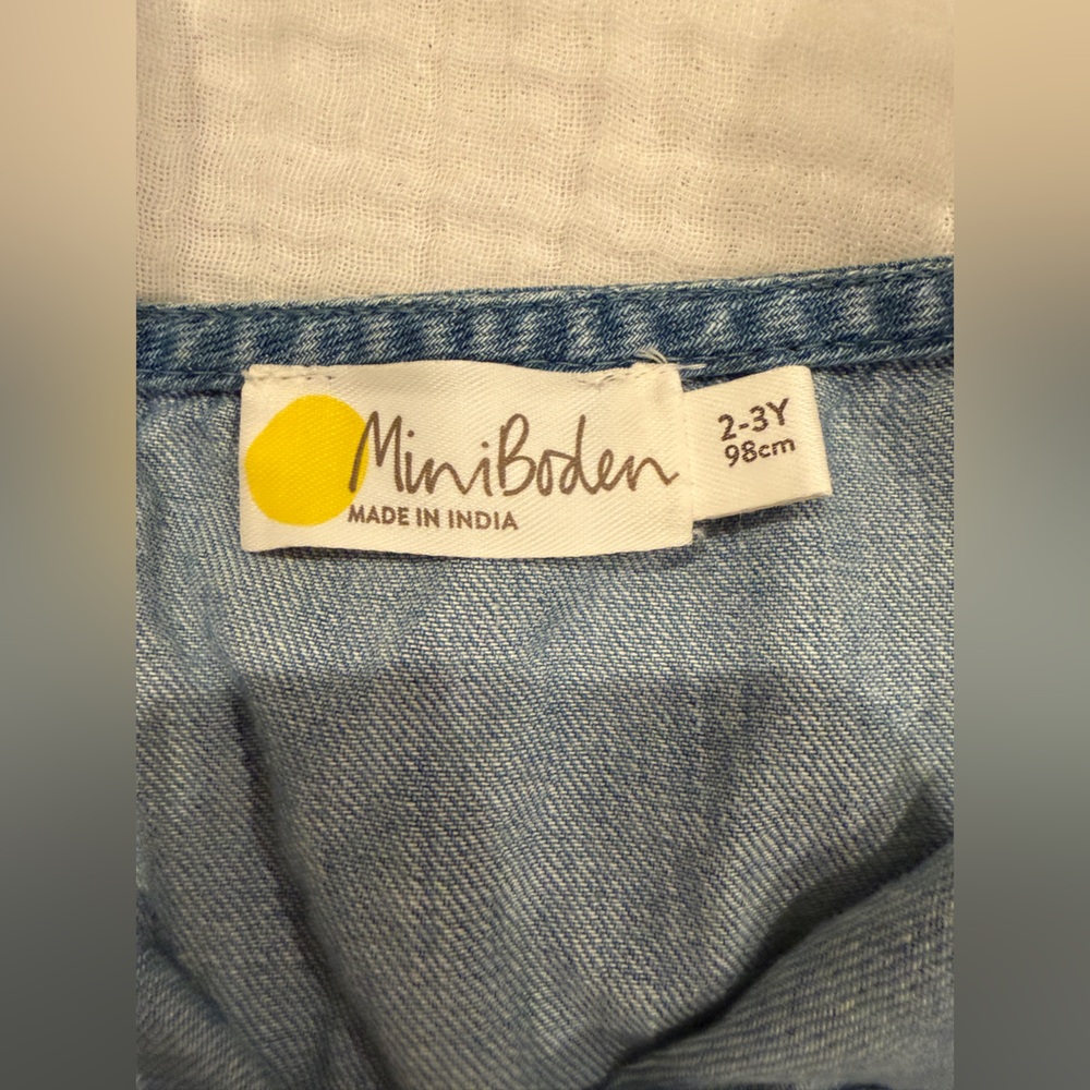Mini Boden Light Wash Denim Jumper Dress 2T 3T - Picture 2 of 3